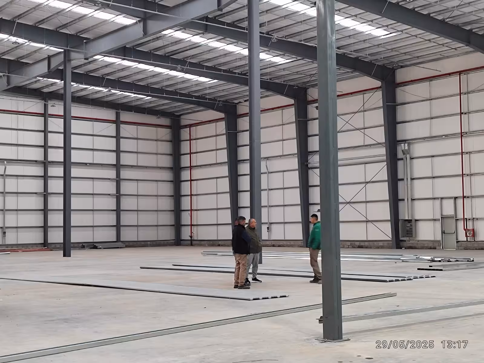 Nave industrial finalizada en Spegazzini